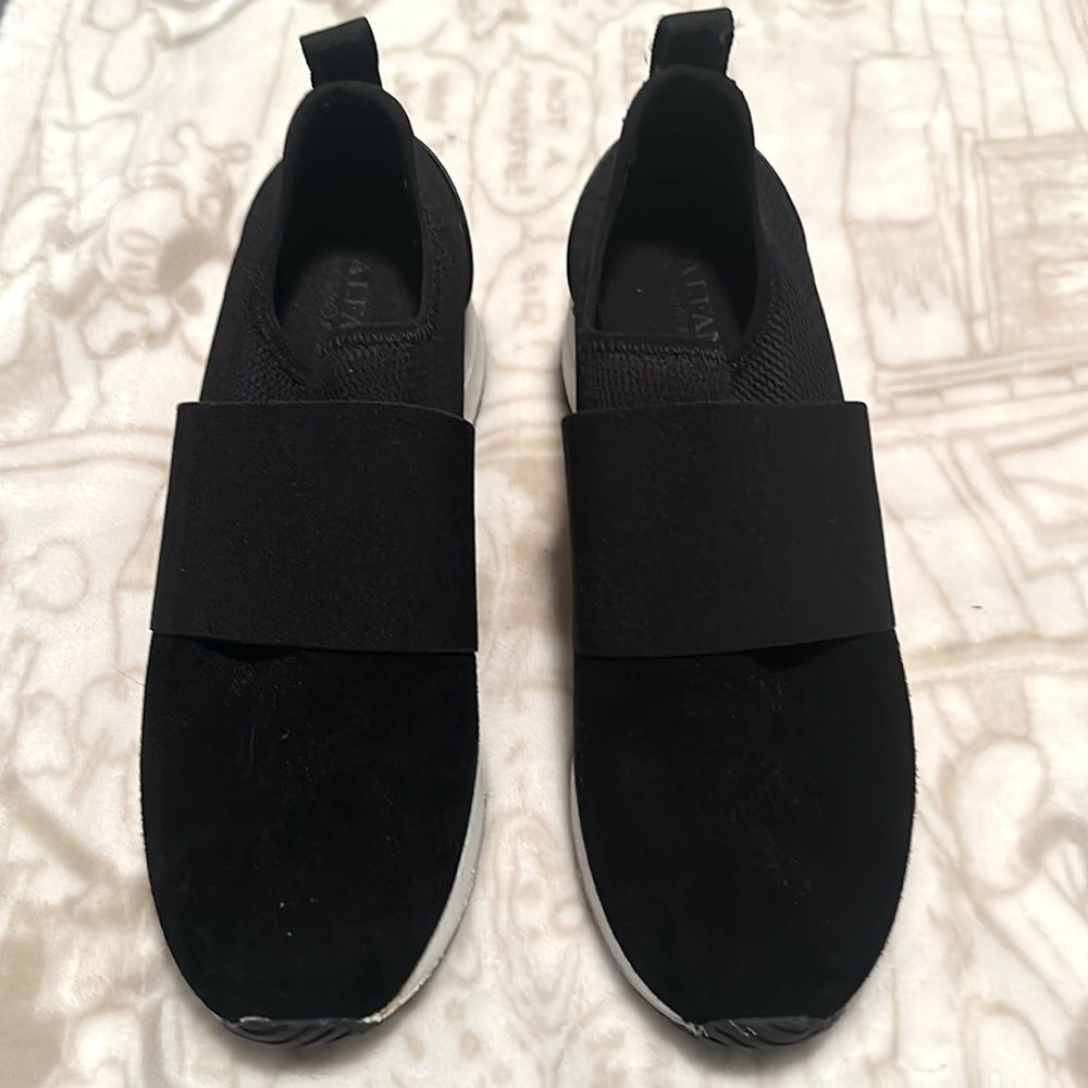 Alfani Sneakers, black & white.